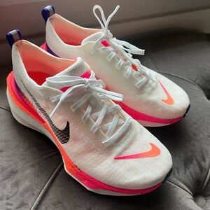 Nike ZoomX Women's White and Neon Pink Athletic Shoes